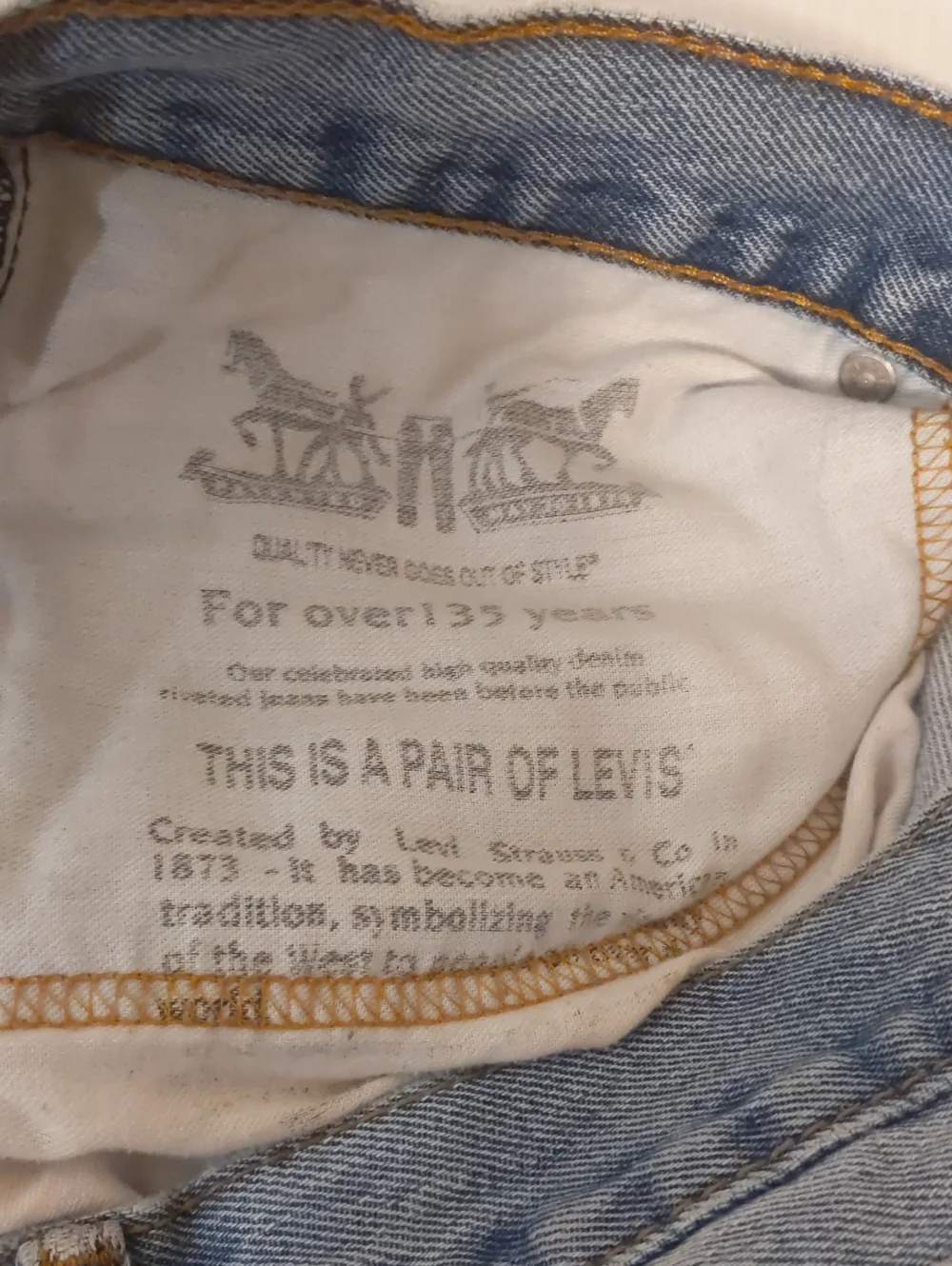 Levis 505 Mens Jeans Fits 35x29 (36x30 Tag) Regular Fit Distressed